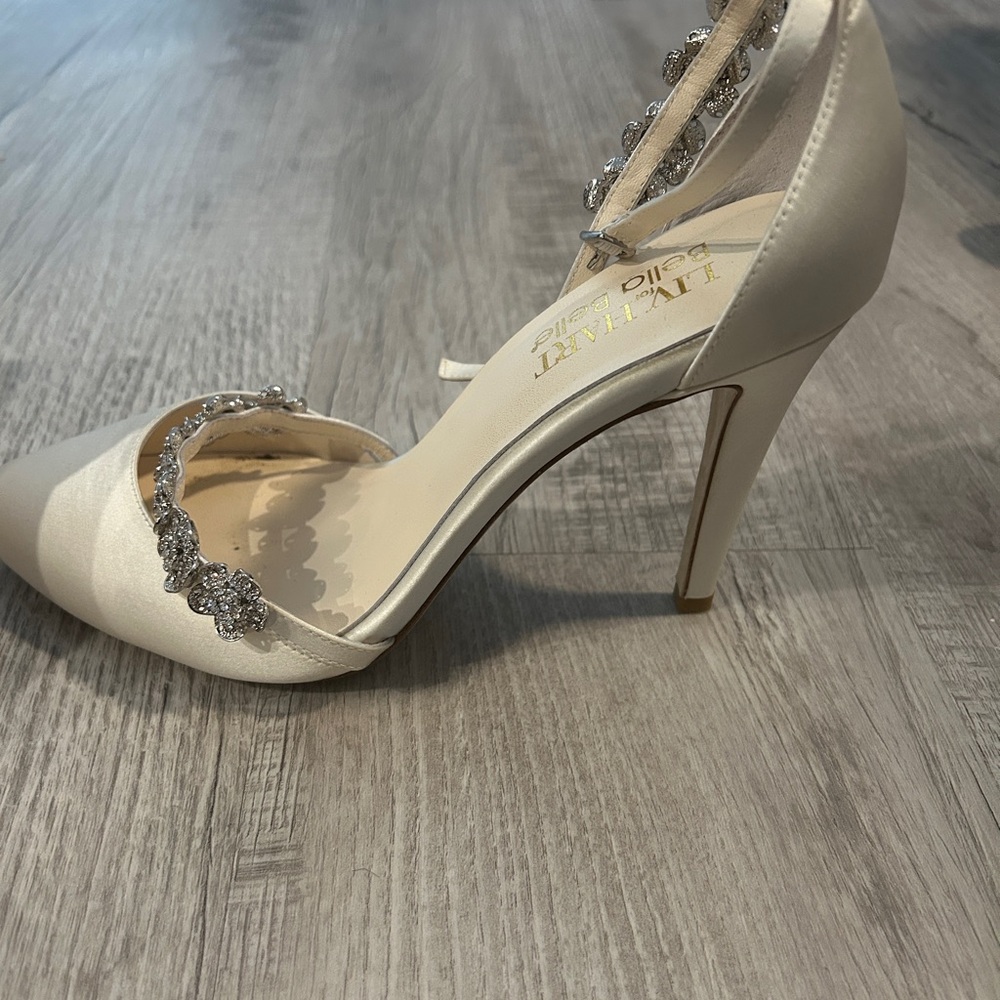 Luxe White Satin Heels with Crystal Embellishments - Picture 5 of 10